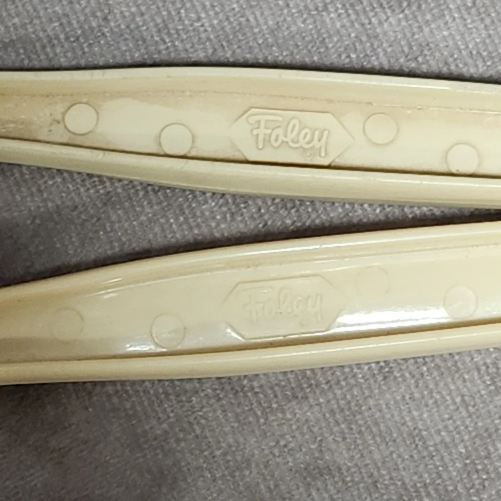Vintage Foley Nylon Mixing‎ Spoons Set of 2 Cream Square Tip Retro Kitchenware
